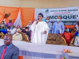 Commissioning of a Symbolic Mosque with a Symbolic Lie of Governor Oyetola