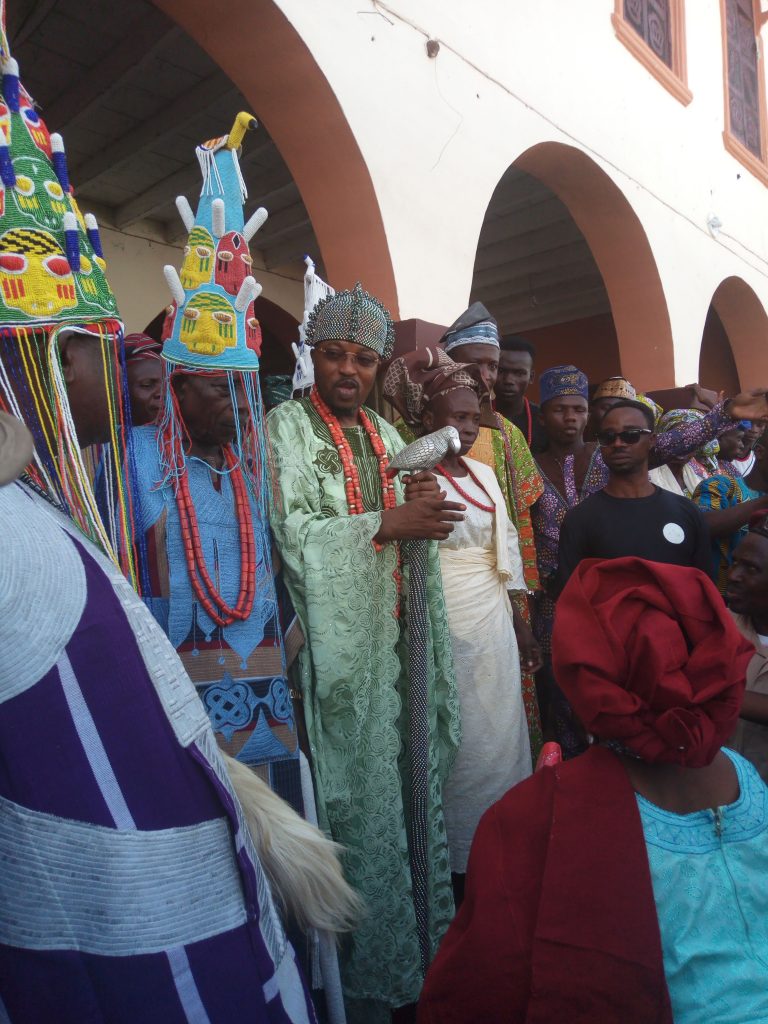 Oluwo Mourns, Commiserates With Family as Alawuje, Oba Oladosu Dies at 92
