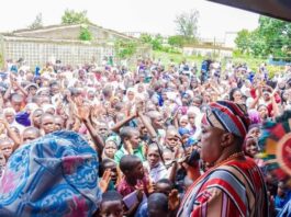 FILSU Coaching Class: Oluwo Visits, Donates Money, Pledges to Fete Students