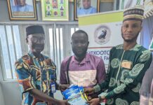 Ambassadors of Iwoland Donate Writing Materials to Educational Radio Show for Students Ambassadors of Iwoland Donate Writing Materials to Educational Radio Show for Students