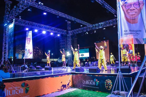 Pictures from the 19th Edition of Culturati, held last weekend in Lagos, Nigeria, capture a truly remarkable cultural gathering, with His Imperial Majesty, Oba (Dr.) AbdulRasheed Adewale Akanbi, Telu I, the Oluwo of Iwoland, standing tall as the Royal Father of the Day.