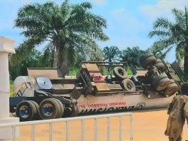 Fuel Spillage: Panic as Petrol Tanker Falls Beside Energy Switch Filling Station Near L.A. Commercial Grammar School, Iwo Fuel Spillage: Panic as Petrol Tanker Falls Beside Energy Switch Filling Station Near L.A. Commercial Grammar School, Iwo