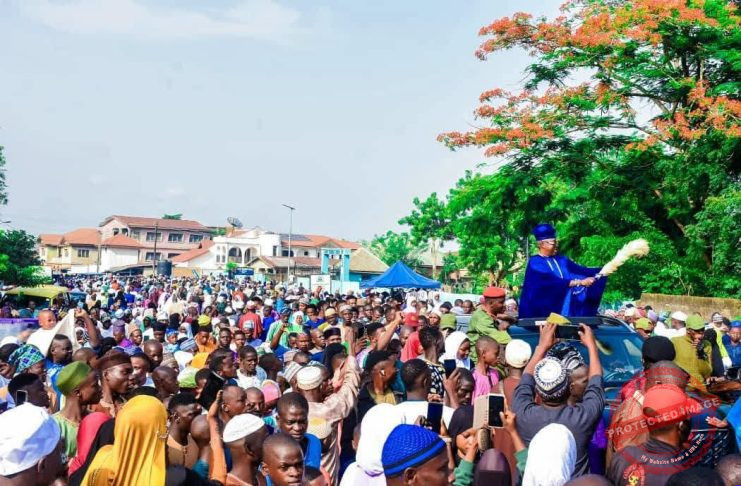 ROYAL BIRTHDAY CELEBRATION: OLUWO CLOCKS 59