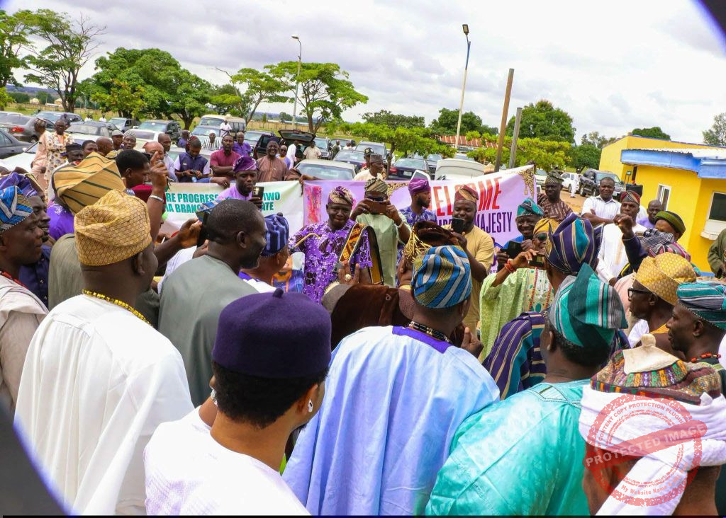 ROYAL RECEPTION IN KADUNA: Yoruba Community, Emir’s Emissaries Roll Out Grand Welcome for Oluwo in Kaduna