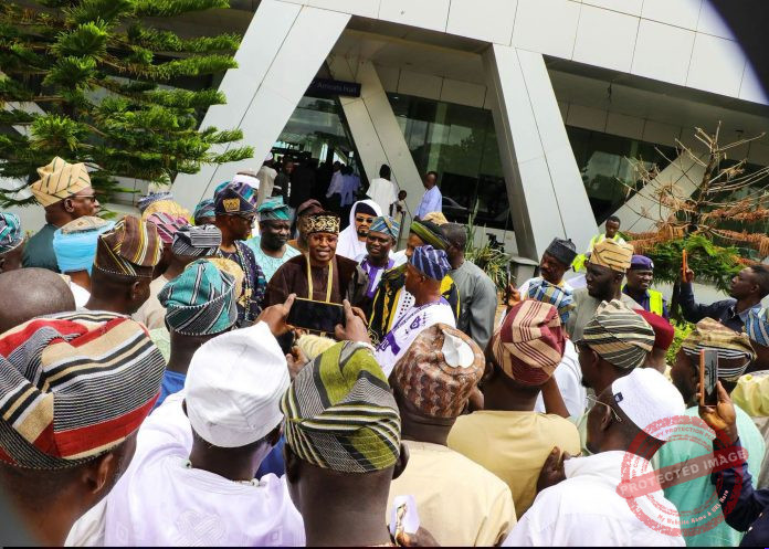 ROYAL RECEPTION IN KADUNA: Yoruba Community, Emir’s Emissaries Roll Out Grand Welcome for Oluwo in Kaduna